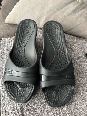 Crocs Sassari Women's Black Wedge Heels Shoes Sandals
